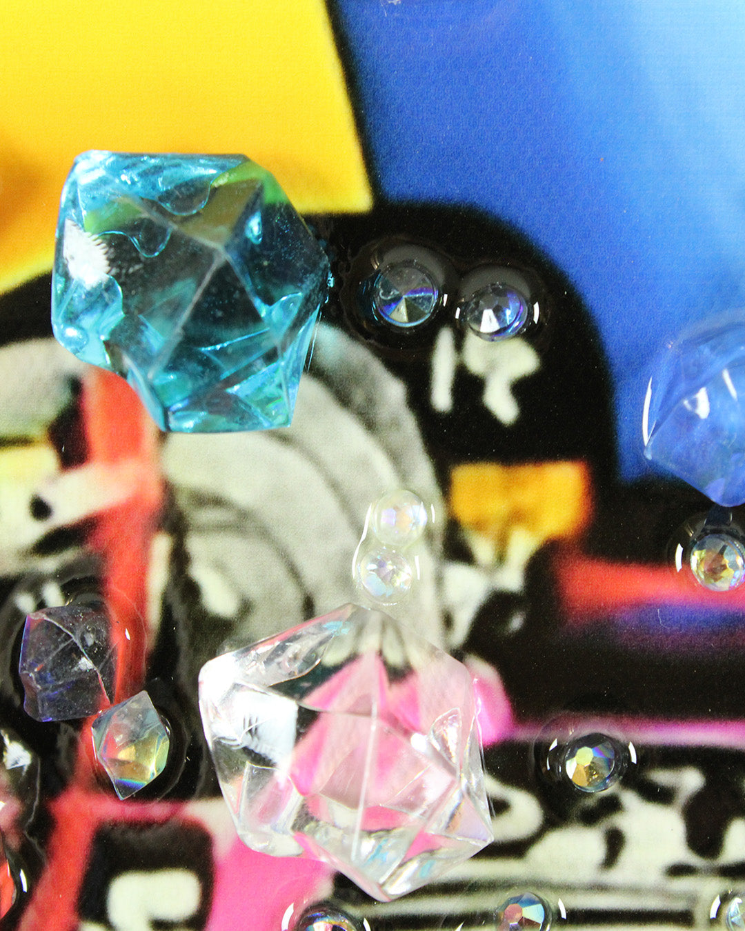 Chromatic Classic pop art car resin wall art close-up of the crystal accents