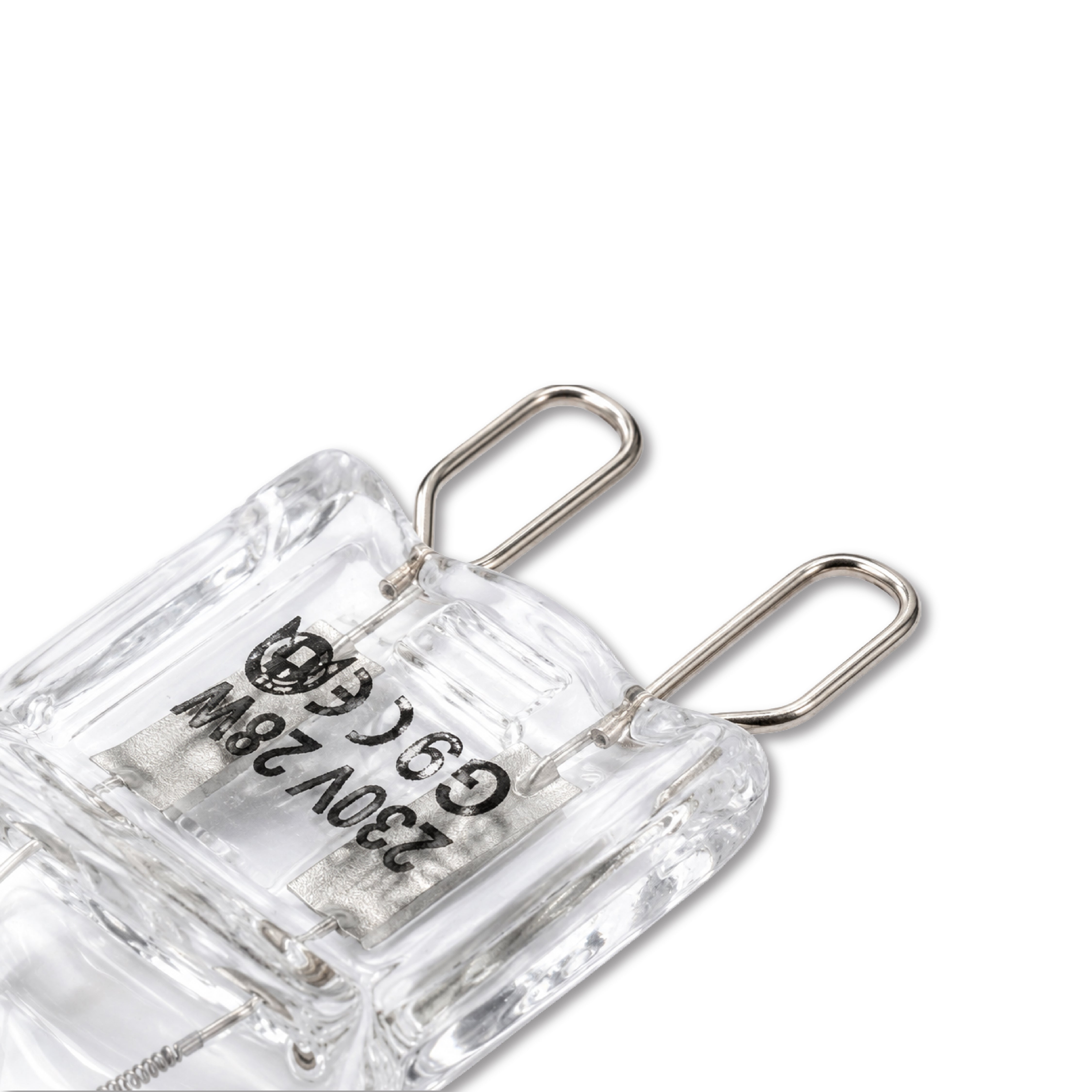 Close-up of the DOMIRA G9 halogen
bulb connector showing the precision G9
pins and premium glass construction.