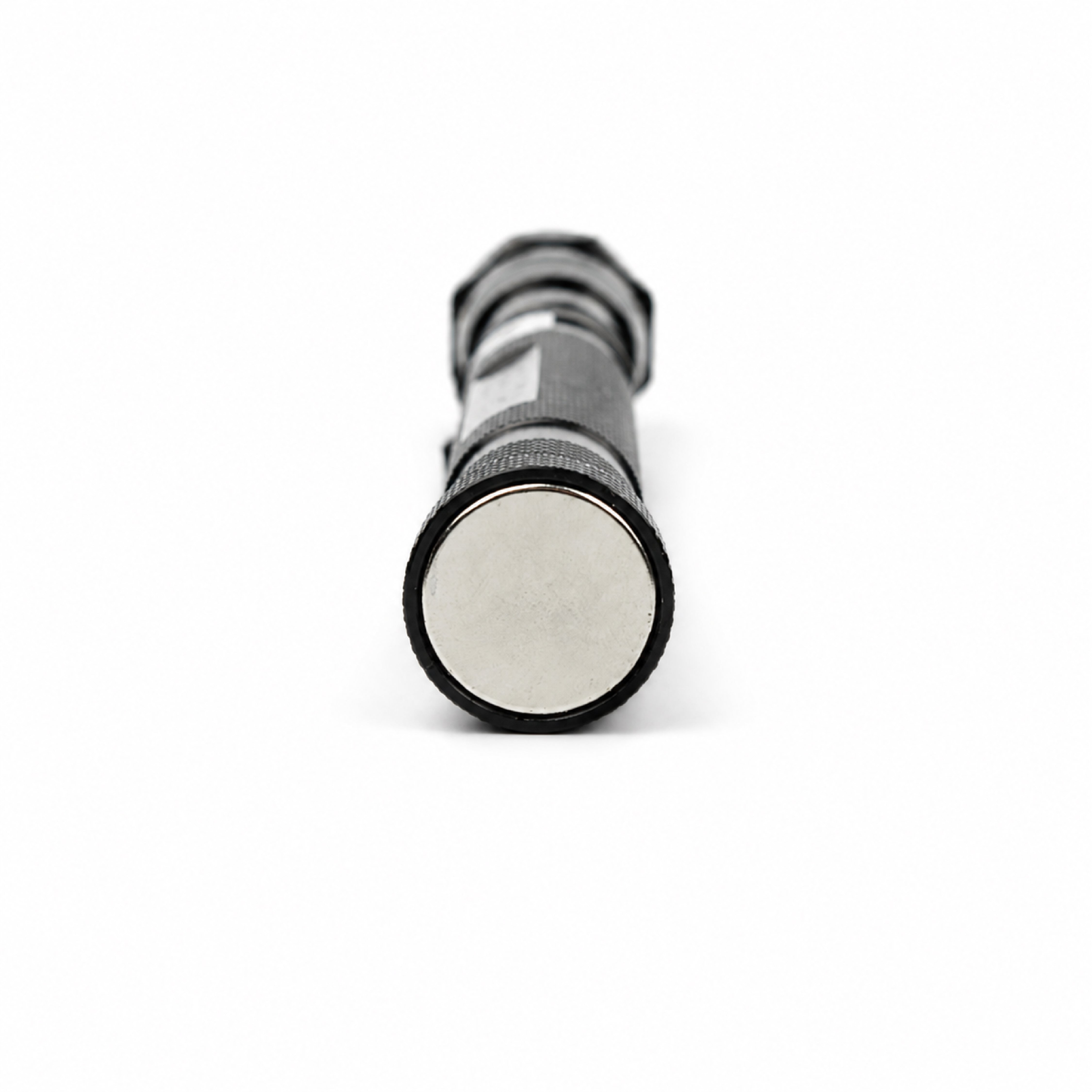 Rear view of the DOMIRA telescopic
magnetic pickup tool showing the
magnetic base for retrieving metal
objects from confined spaces.
